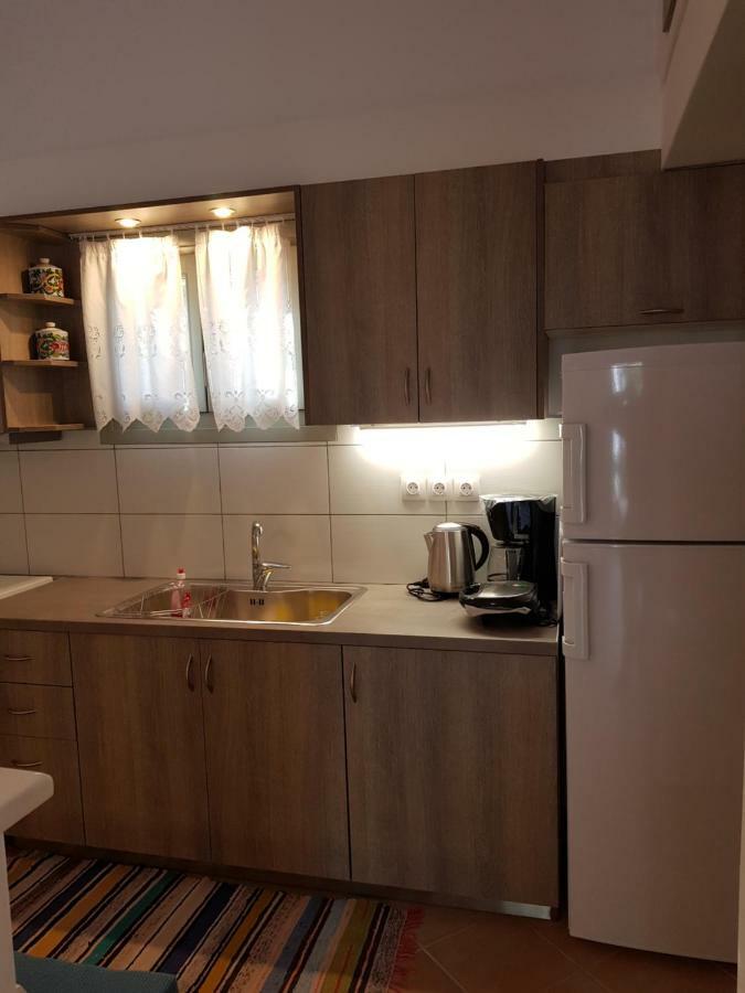 Theo'S Vacation Home Скирос Экстерьер фото
